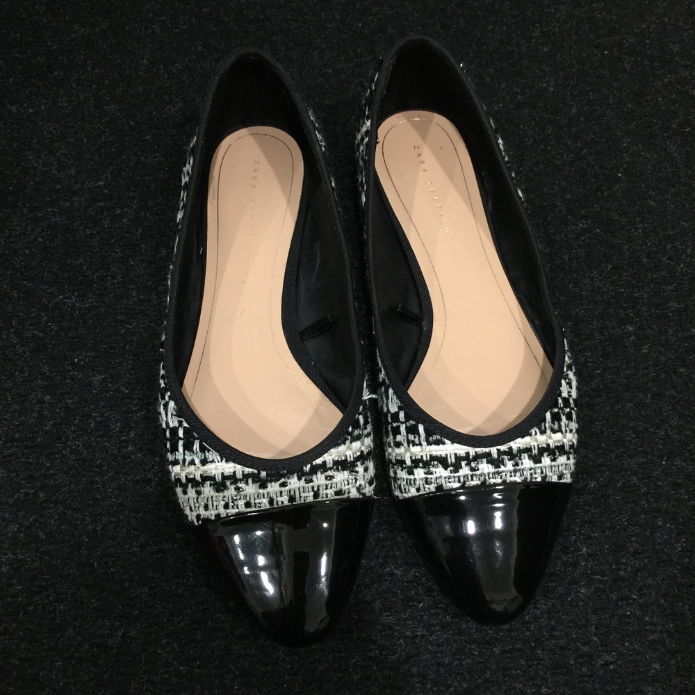Like new Zara tweed slip on flats size 38 (US 7-7.5)